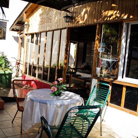 Krieger Haus Hostel Puerto Iguazu Bagian luar foto