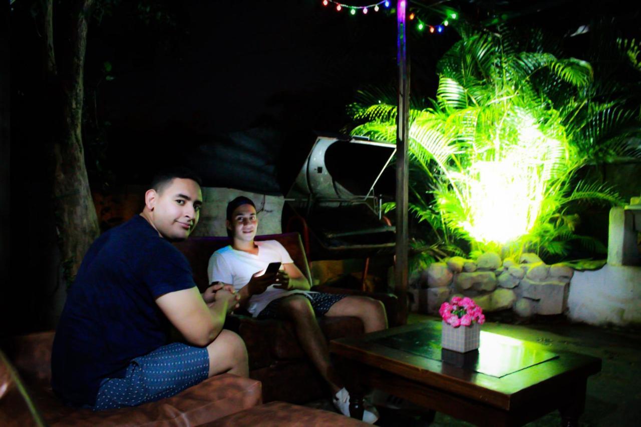 Krieger Haus Hostel Puerto Iguazu Bagian luar foto